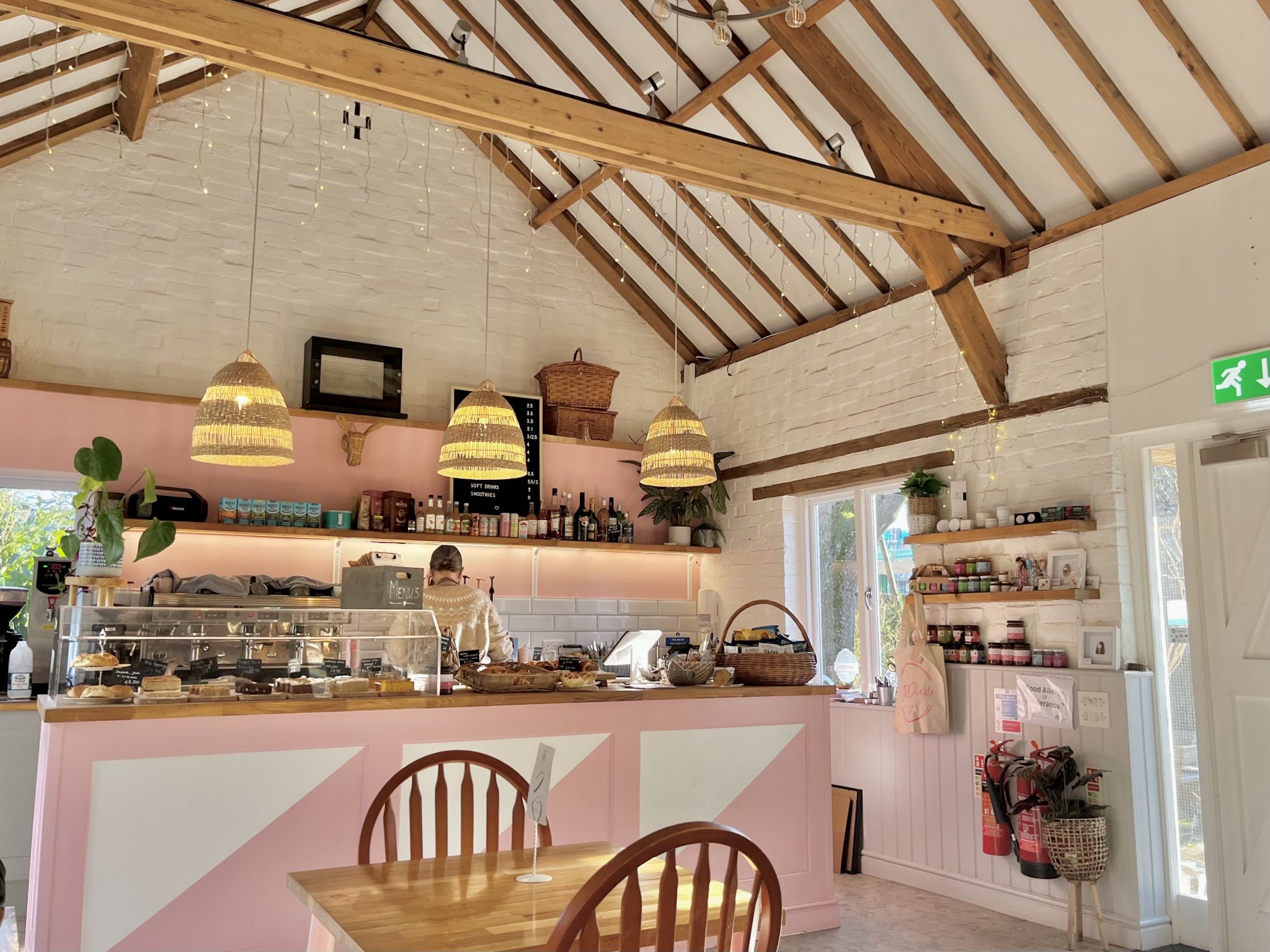 Wimborne 'hidden gem' cafe goes wififree to encourage conversation